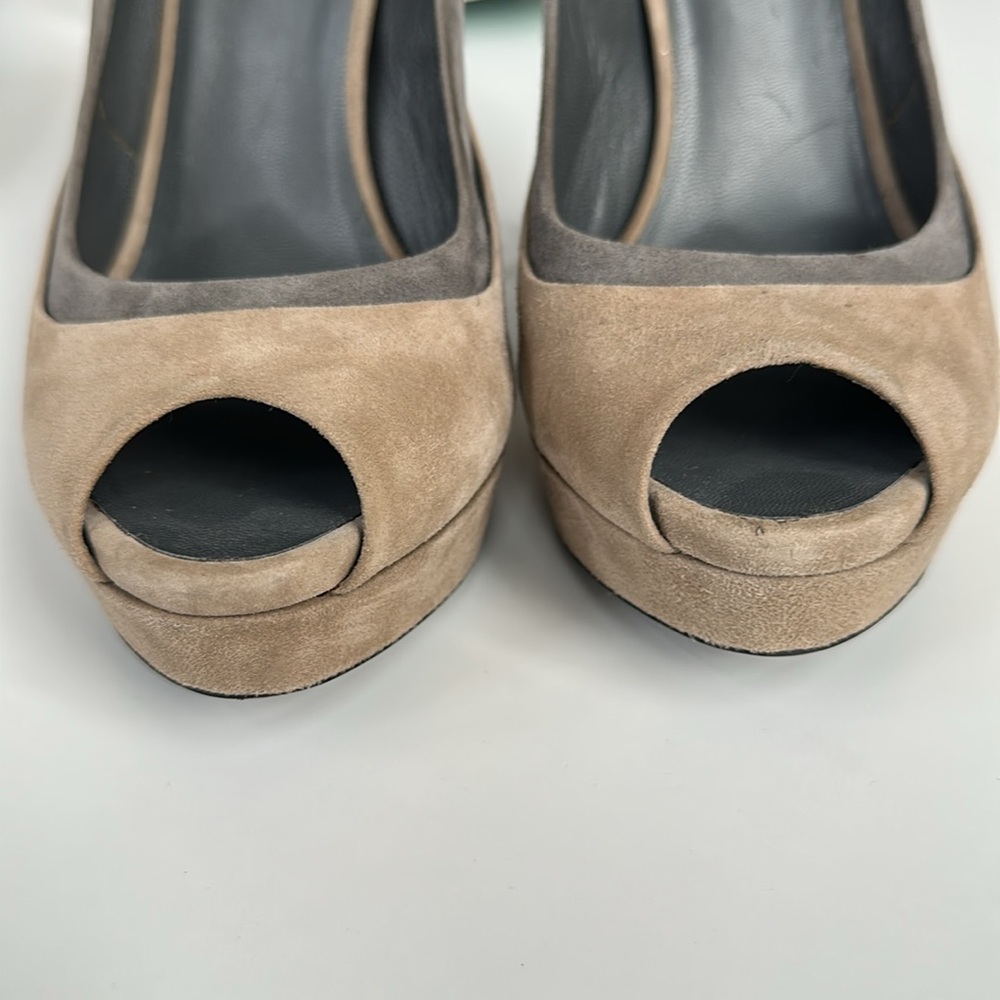 Gucci Color Block Suede Peep Toe Platform Heels NWOT - Picture 7 of 10
